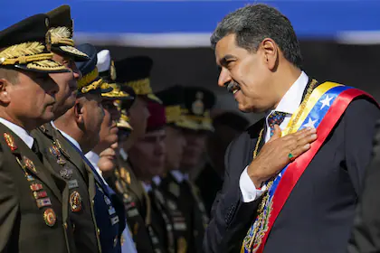 A Estribor/A sangre y fuego