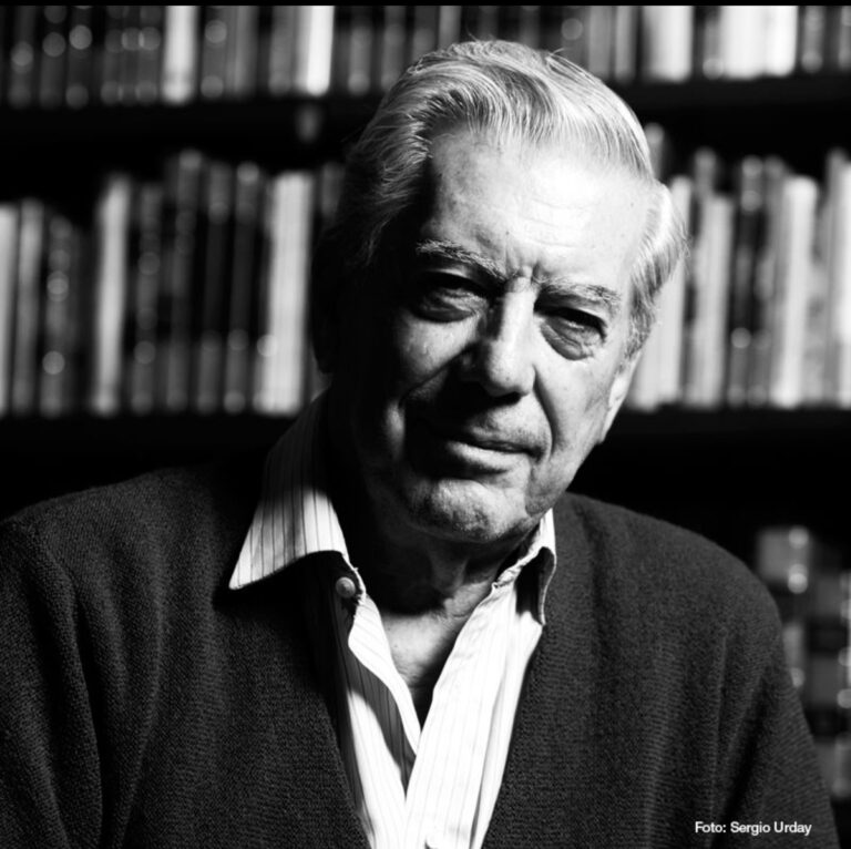 A Estribor/Vargas Llosa, la travesía liberal