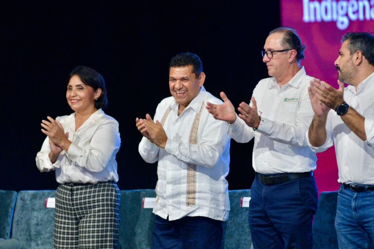 Tabasco reafirma alianza con el Gobierno de México en salud; entrega Javier May tarjetas del programa ‘La Clínica es Nuestra’ para mejora de infraestructura y fortalecer el tejido social