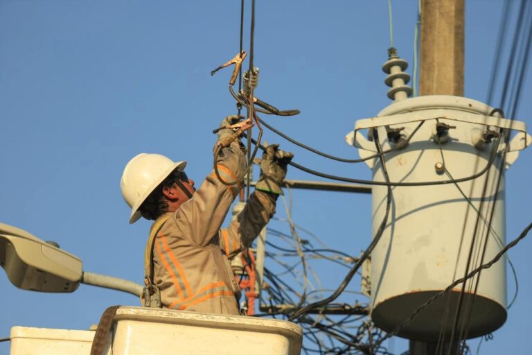 Avanzan CFE y gobierno de Tabasco en la modernización y rescate de infraestructura eléctrica estatal