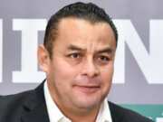 Erubiel Alonso levanta la mano