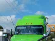 Transportistas de Tabasco se suman al bloqueo nacional para exigir seguridad en carreteras