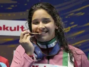 La multimedallista mexicana, Aranza Vázquez logra cuarto campeonato nacional NCAA en EU