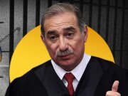 El ministro la debía, y lo doblaron