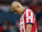 ‘Chicharito’ ofrece disculpas por discriminación a las mujeres