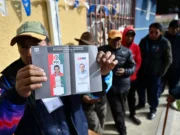 Bolivia va por una segunda vuelta entre Paz y Quiróga