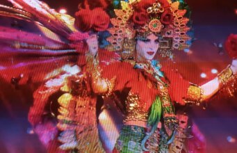 La tabasqueña Fátima Bosch en la pasarela del Miss Universo