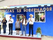 Entrega el gobernador Javier May 100 viviendas rurales en Tenosique