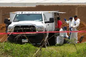 Encuentran-1076-restos-humanos-mas-pero-no-hay-crisis-de-desaparecidos