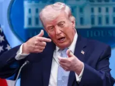 Trump rechaza frenar la IA y acusa una “conspiración enfermiza”