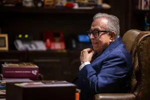 Entro-familia-de-Rocha-Moya-al-negocio-de-los-autos-de-carreras-1