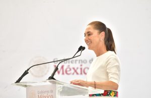 Sheinbaum anuncia obras carreteras y de salud en Tabasco