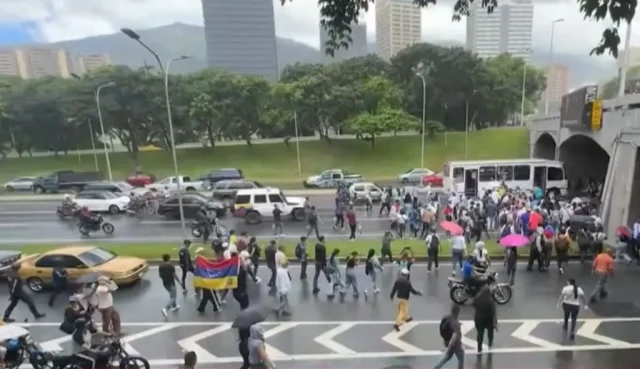 Protestan-en-Venezuela-por-elecciones