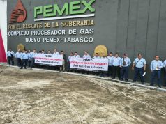 Protestan más de 70 choferes de Nuevo Pemex por falta de pagos de salarios desde hace dos años